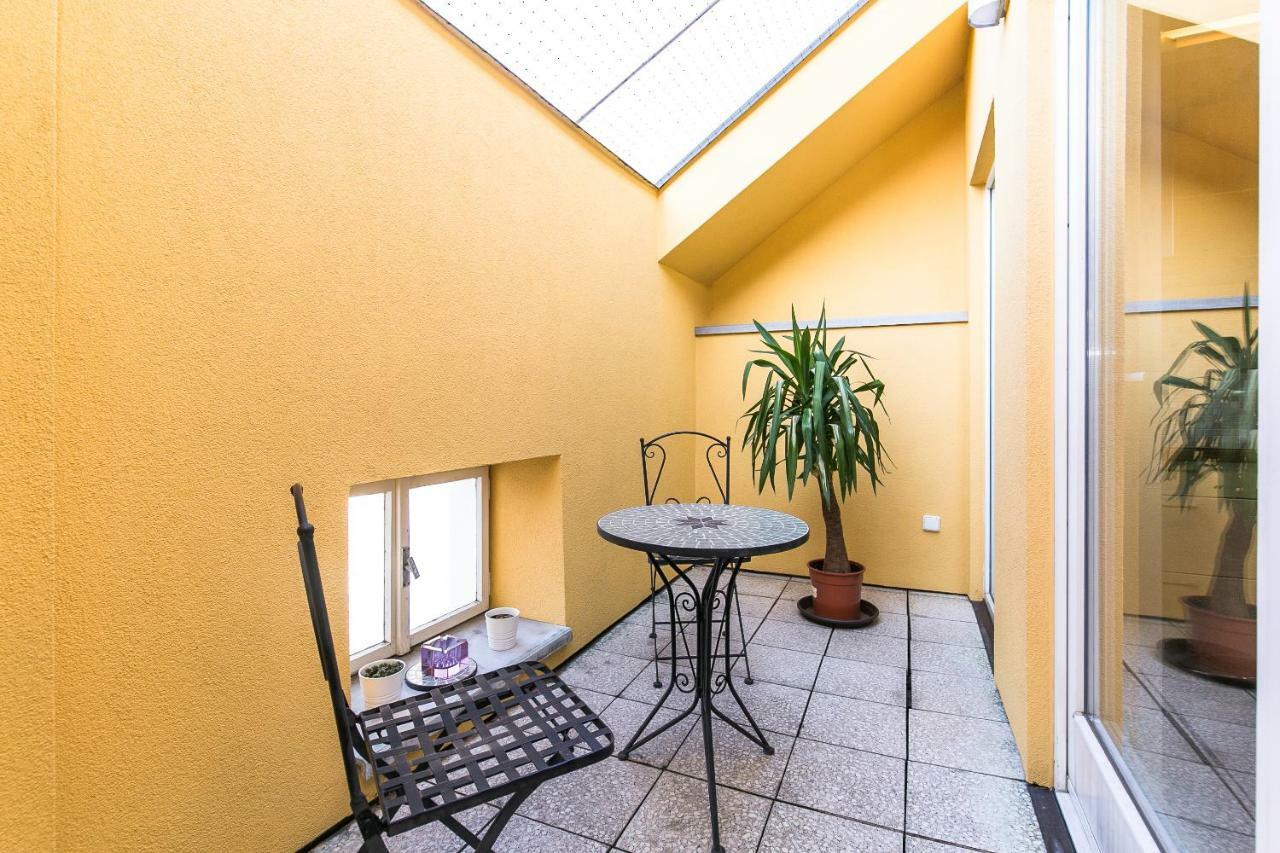 Attic Apartment By Wenceslas Square Prague Luaran gambar